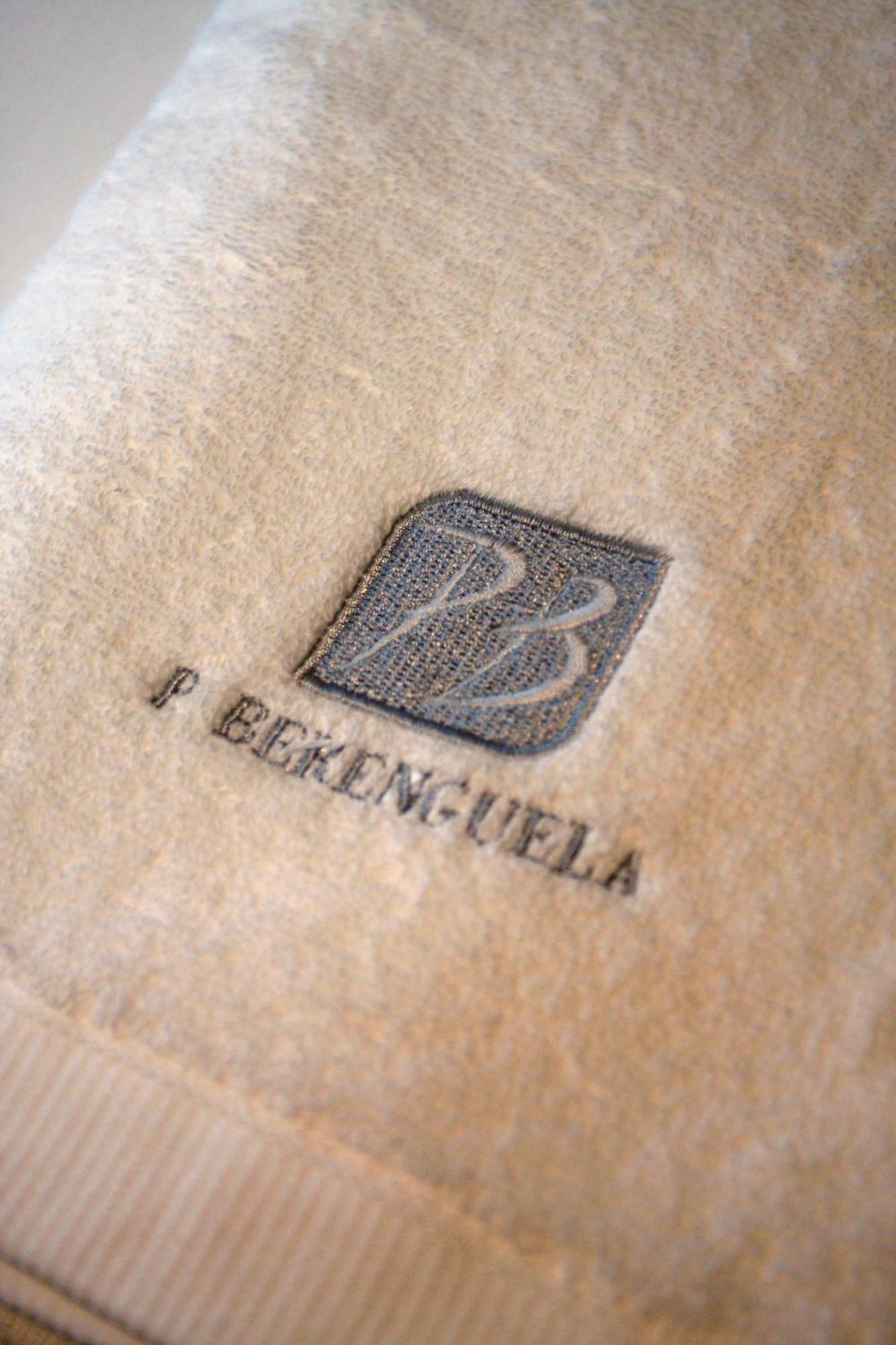 Pension Berenguela Melide Esterno foto